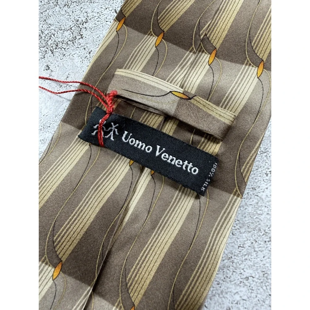 Uomo Venetto 100% Silk Tie Mens One Size Brown Geometric Pointed Necktie